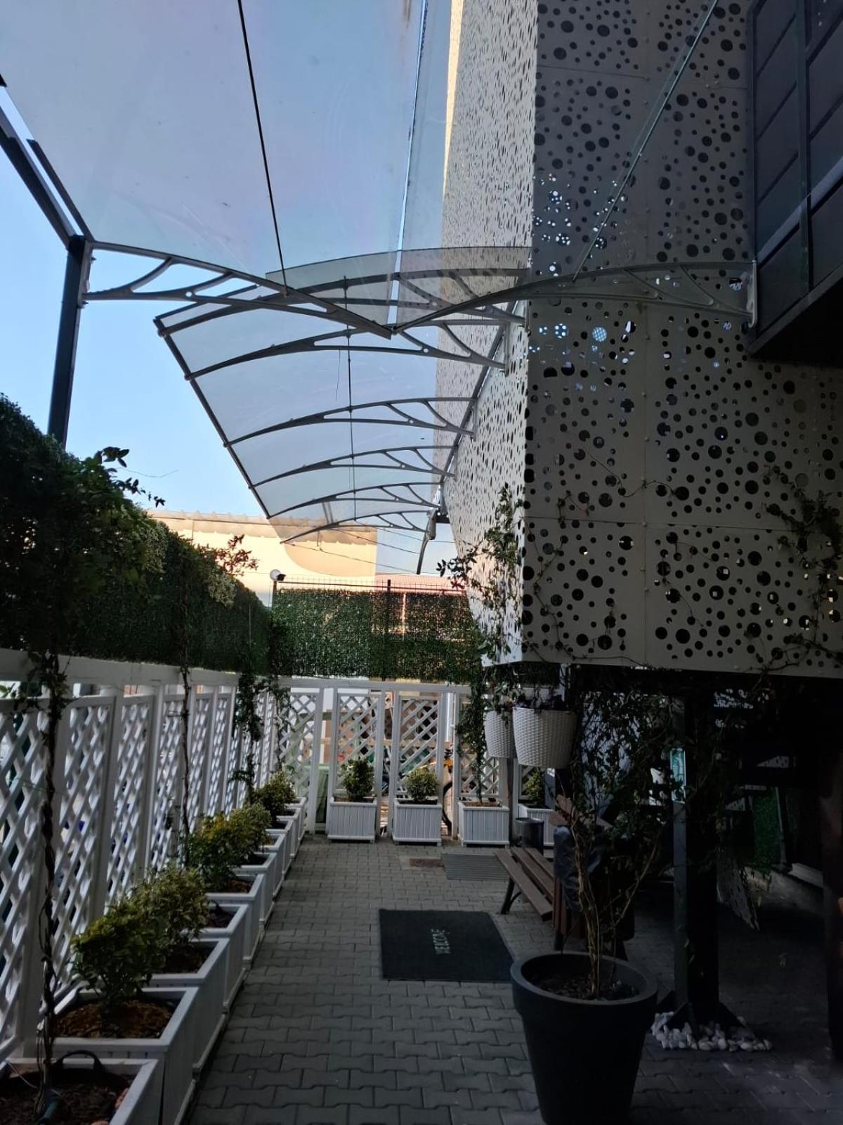 Apartments Steel Residence- Tesla Drive Experience Тимишоара Экстерьер фото