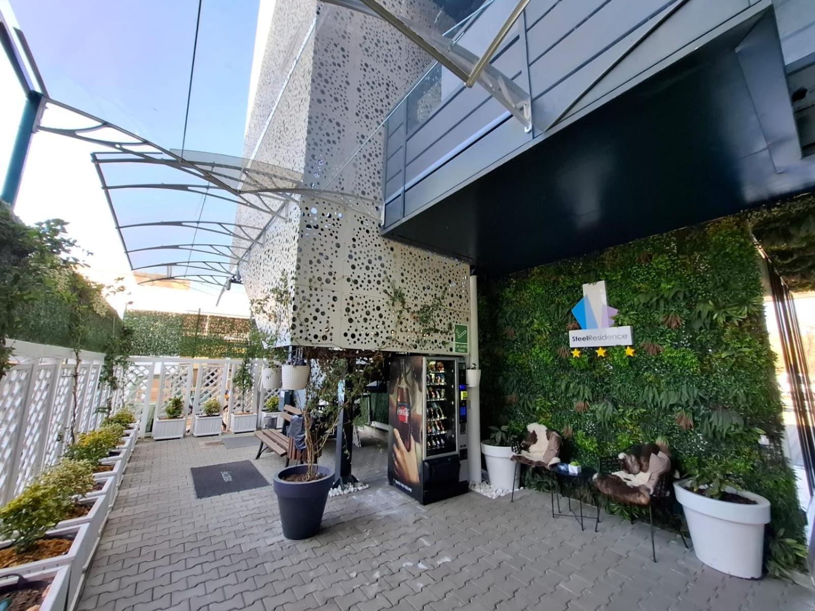 Apartments Steel Residence- Tesla Drive Experience Тимишоара Экстерьер фото