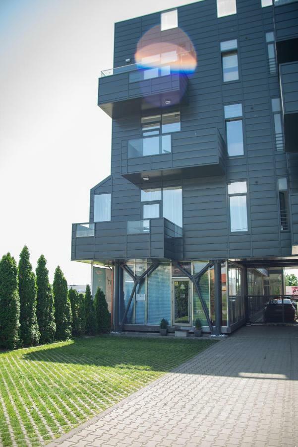 Apartments Steel Residence- Tesla Drive Experience Тимишоара Экстерьер фото