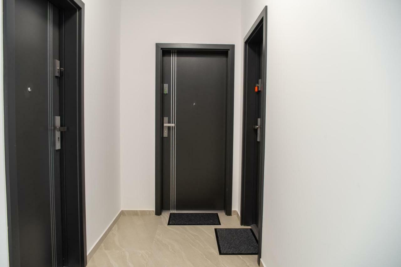 Apartments Steel Residence- Tesla Drive Experience Тимишоара Экстерьер фото