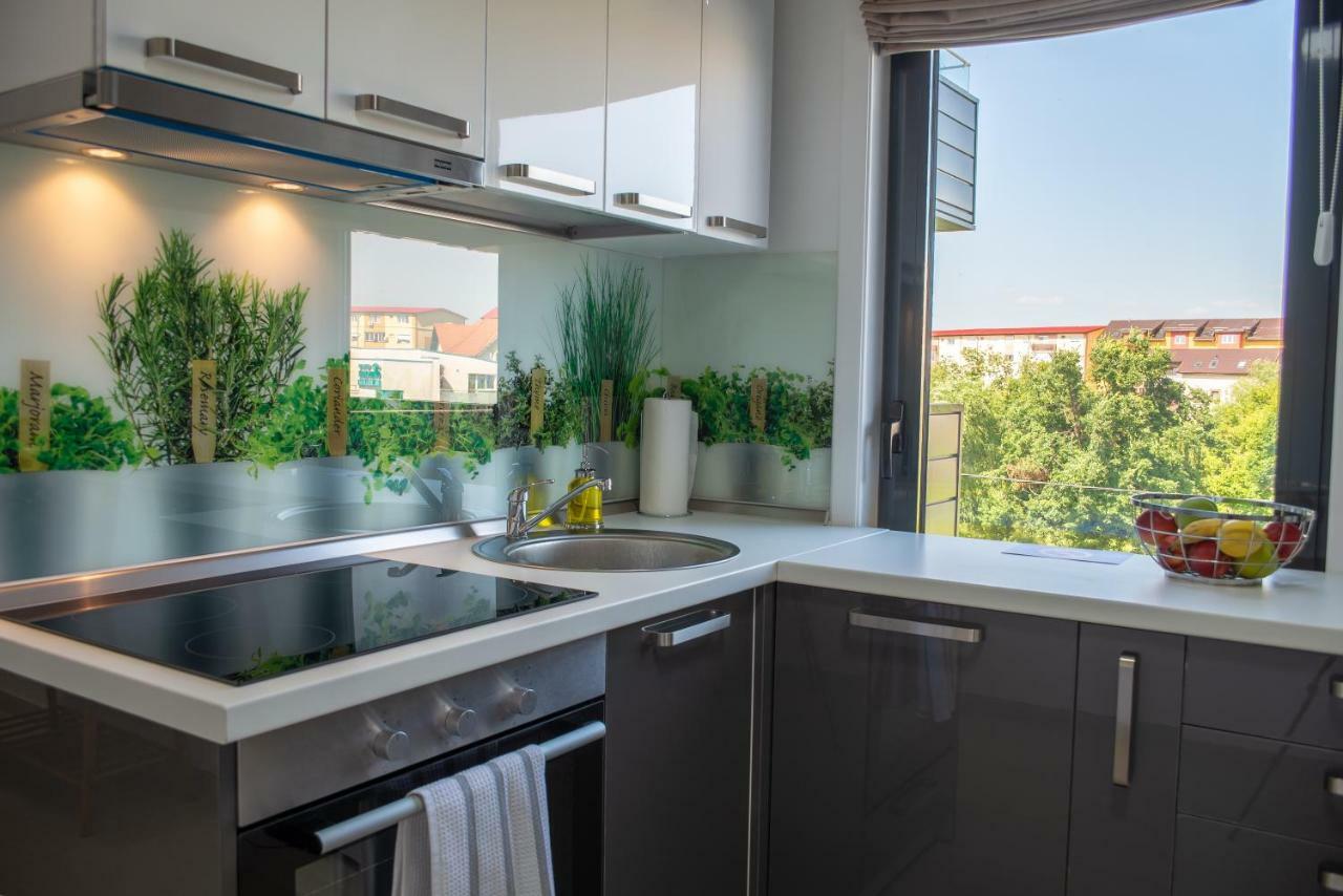 Apartments Steel Residence- Tesla Drive Experience Тимишоара Экстерьер фото
